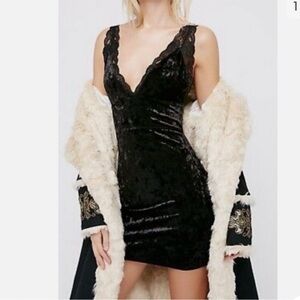 Free People Intimately Black Viper Velvet Slip Dress Sz S Lace Chemise Nightie